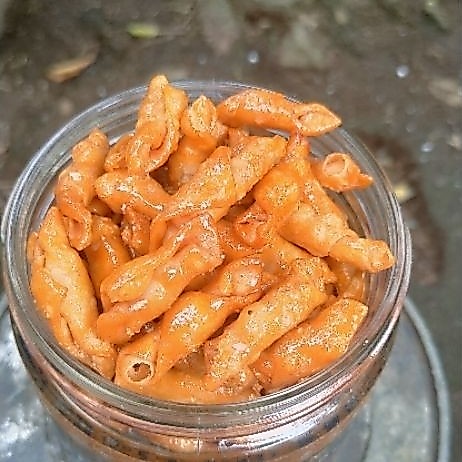 kacang karamel pemalu