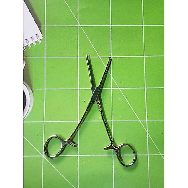 Gunting pinset alat bedah alkes