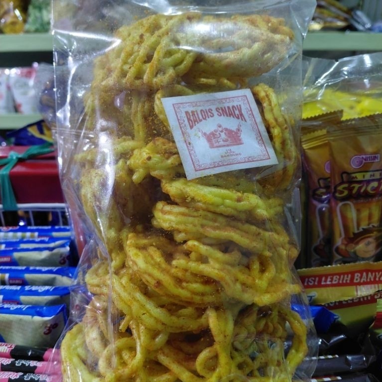 cemilan krupuk mie pedas