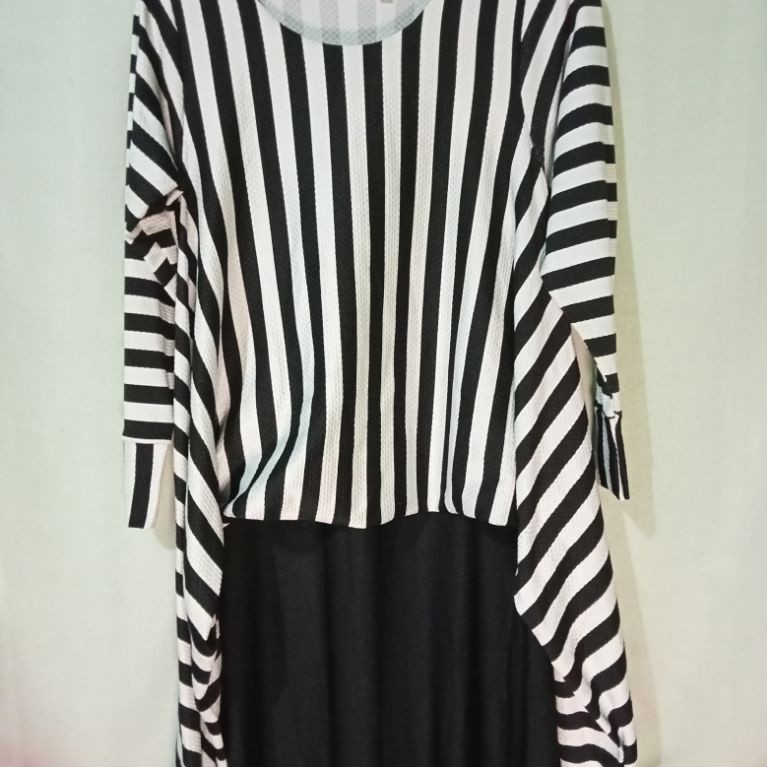 GAMIS WANITA ZEBRA (GARIS HITAM PUTIH)