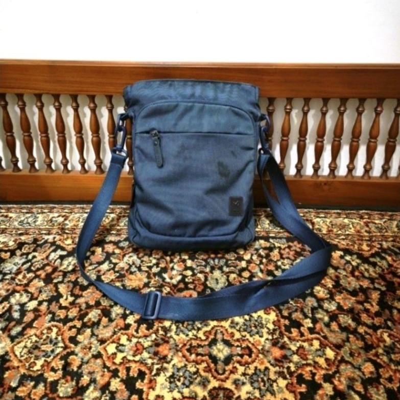 Tas Sling bag millet biru