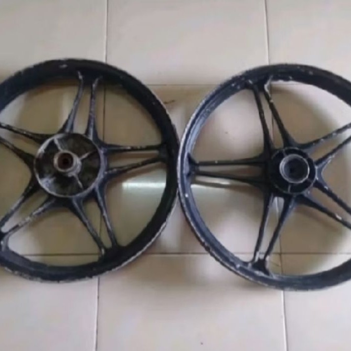 VELG DEPAN BLAKANG SUZUKI THUNDER/RING 18/ORIGINAL COPOTAN