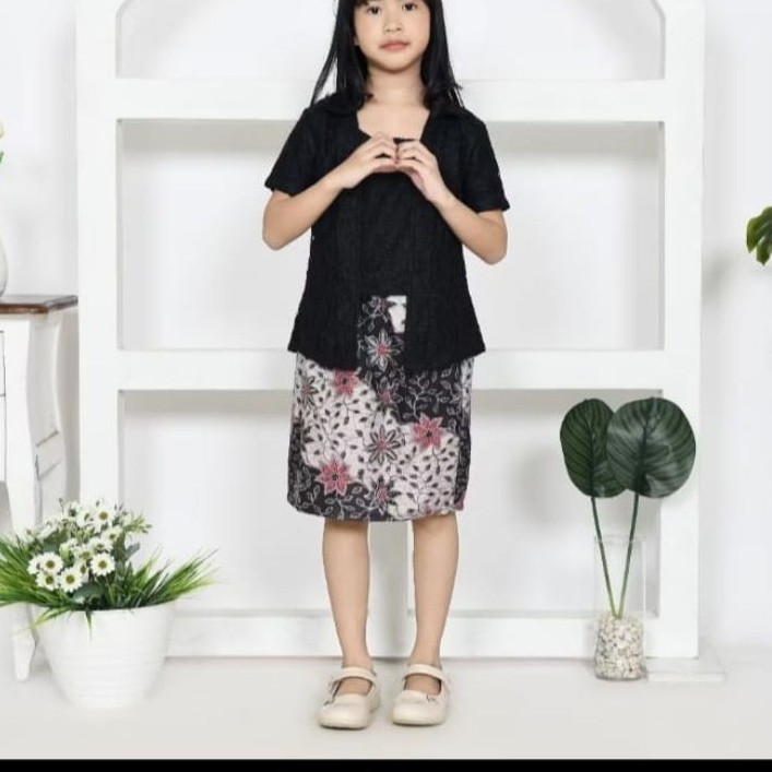 SALE SET ANAK TK BAJU KEBAYA BROKAT KUTUBARU LENGAN PENDEK BAJU HARI KARTINI