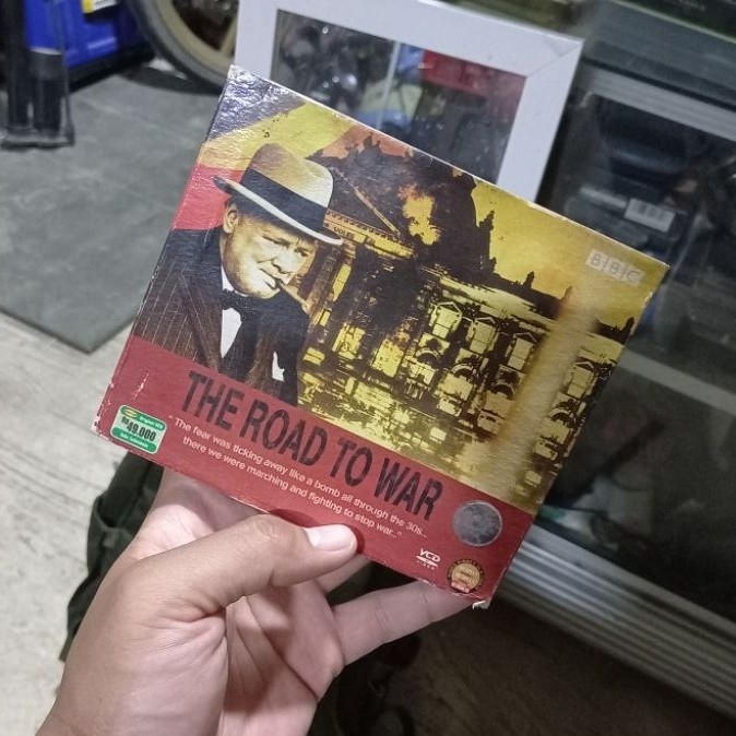 original vcd the road to war