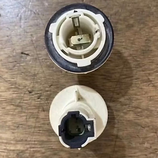 Soket Fitting Fiting Lampu Sein Sein Innova