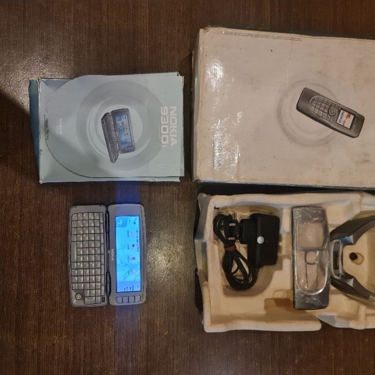 Nokia 9300i Communicator
