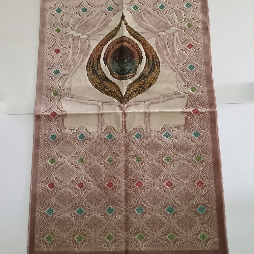 Sajadah Aydin Mensucat