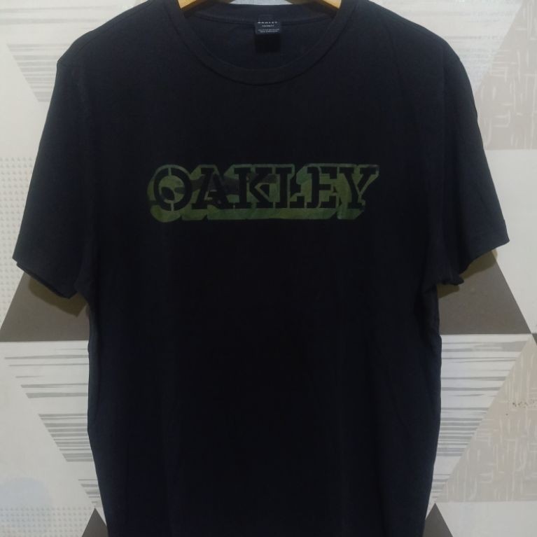Tshirt Oakley Size L