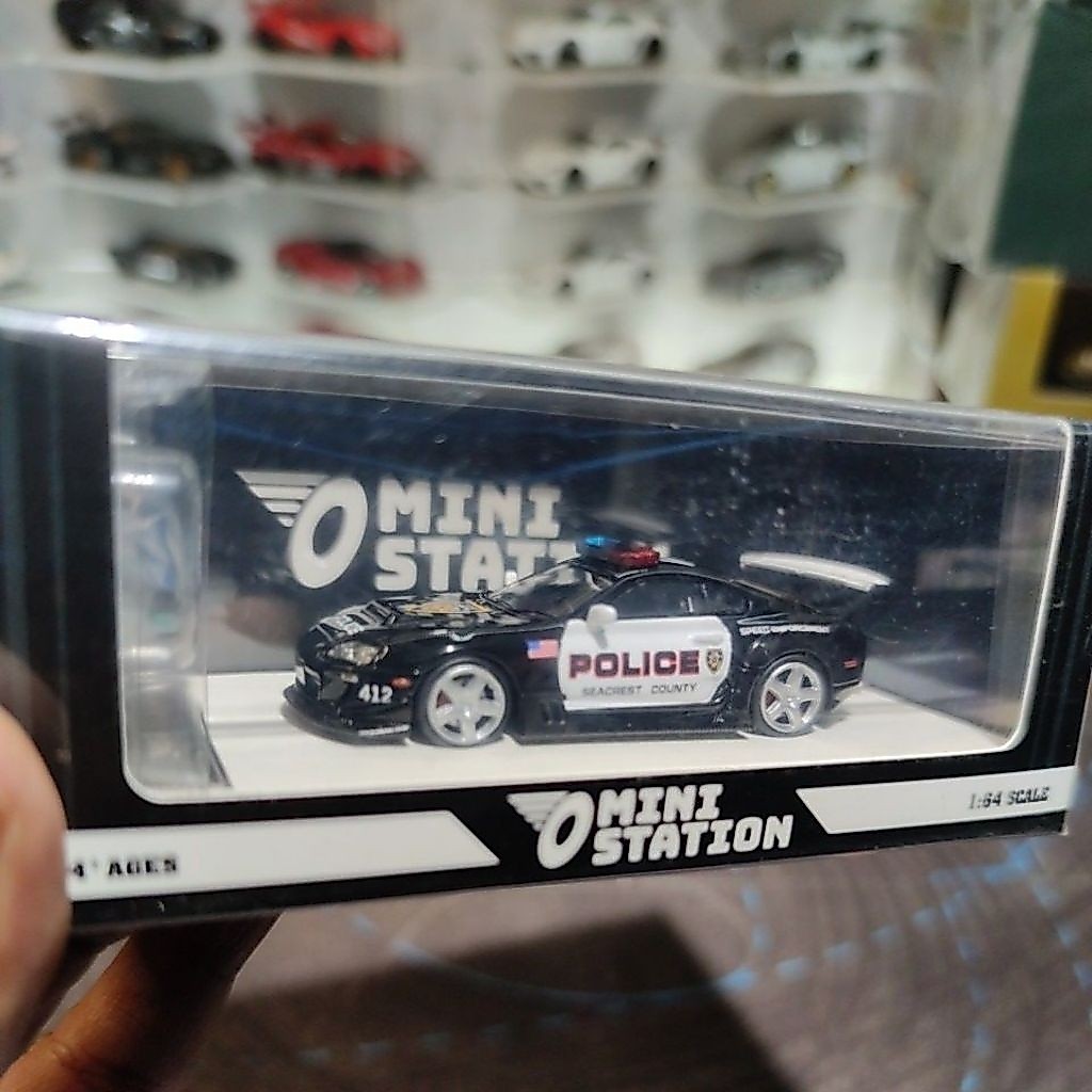Mini station Supra mk4 police with figure