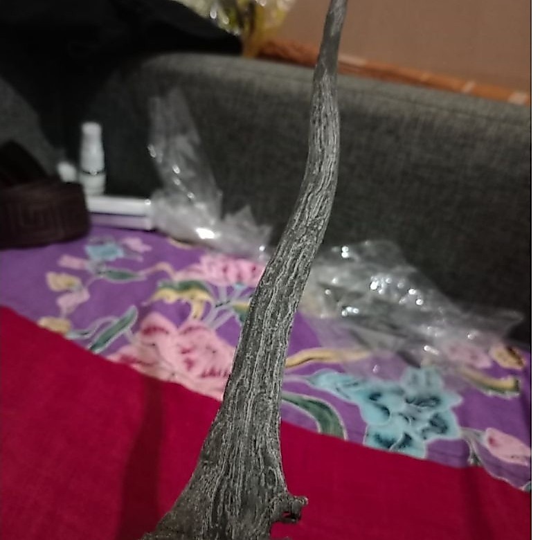 keris nogo siluman .sepuh layak koleksi.