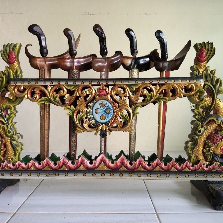 jagrak keris sungging lawasan