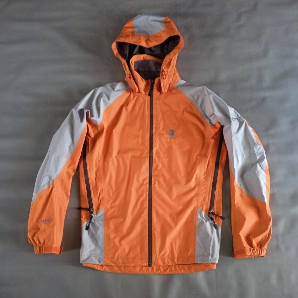 JAKET BLACK YAK GORETEX GORPCORE