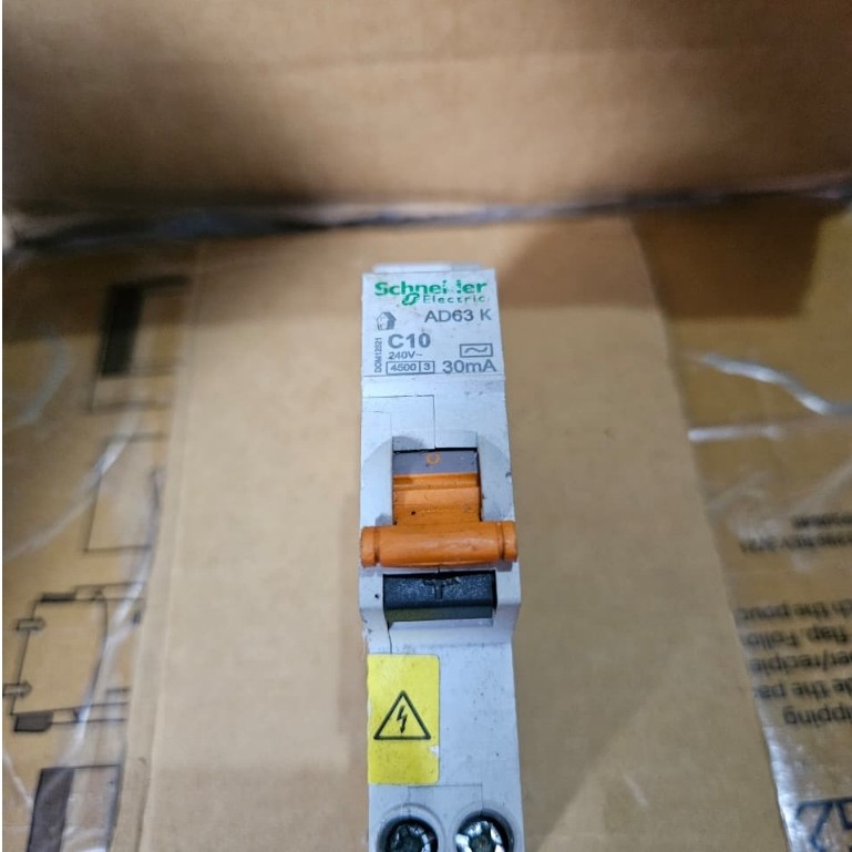 RCBO Schneider 10A