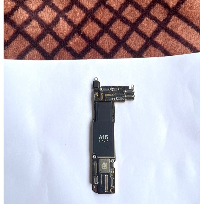 mesin iphone 13 basic lock icloud hello