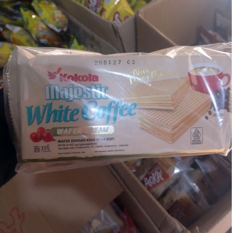 Kokola Wafer Majestic White Coffee 70gr X 10 pcs - Rasa White Coffee, Krim Berlapis, Kemasan Ekonomi