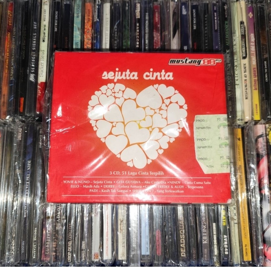 CD Kompilasi Sejuta Cinta - Yovie & Nuno, Hijau Daun, Sheila on 7, The Changcuters, Vagetoz, Derby