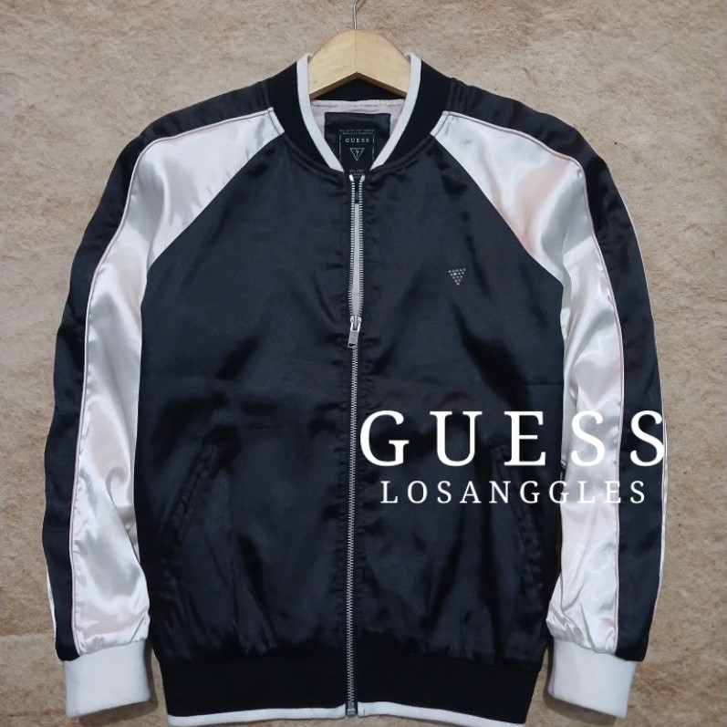 Jaket casual bomber GUESS bahan sateen bekas pakai