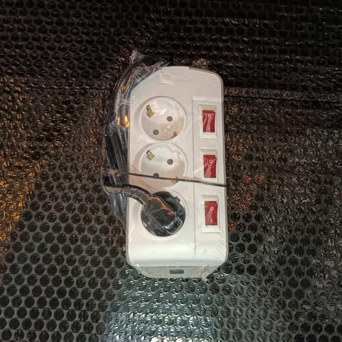 Stop Kontak Extension BROCO 3 4 5 6 Lubang Saklar Tersendiri + Kabel 1.5 meter - 3 Lubang Saklar
