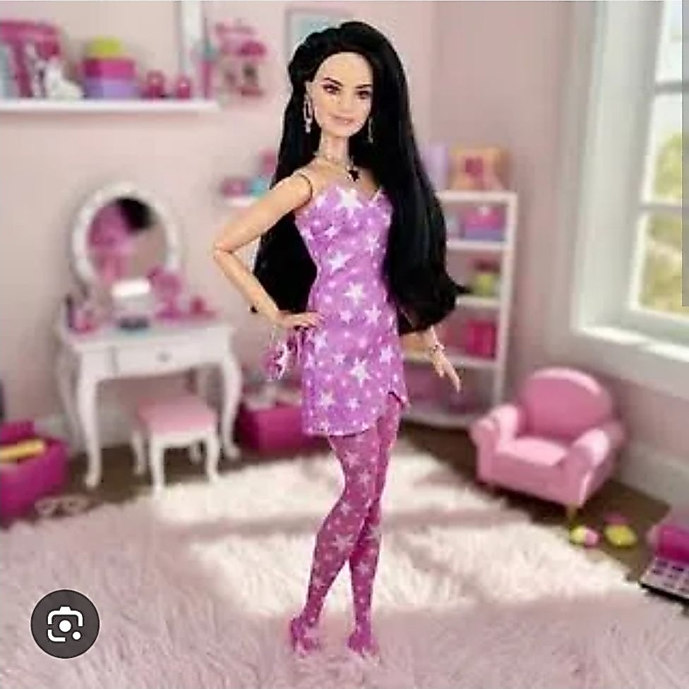 Barbie Deluxe Style Fashion Doll Raquelle rare finds