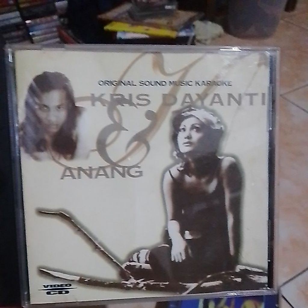 VCD KARAOKE KRISDAYANTI VS ANANG