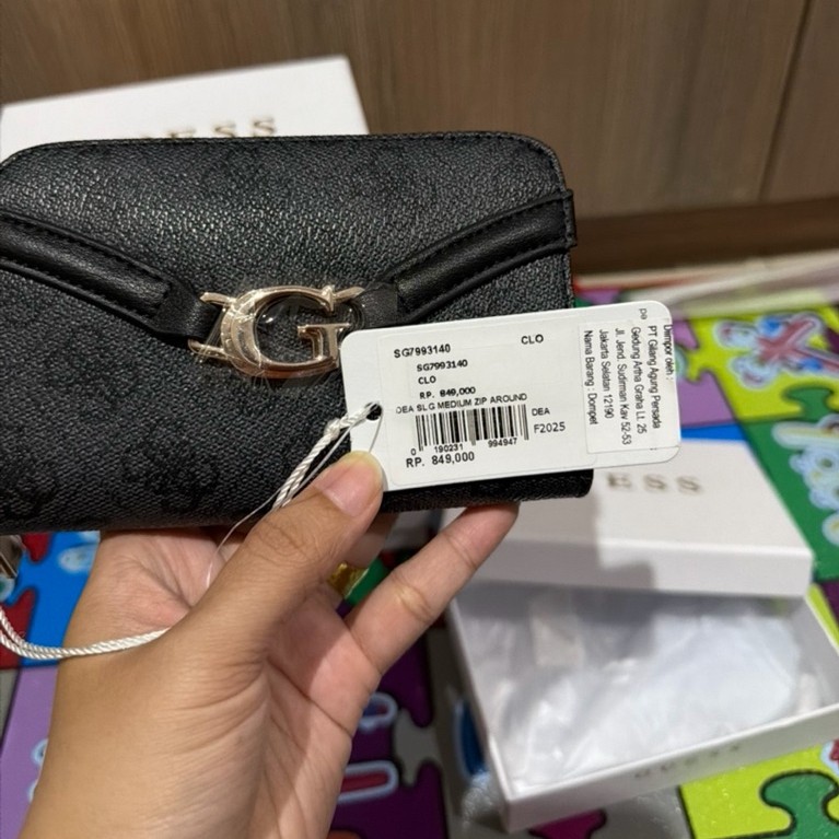DOMPET GUESS  - DEA SLG MEDIUM ZIP (NEW)