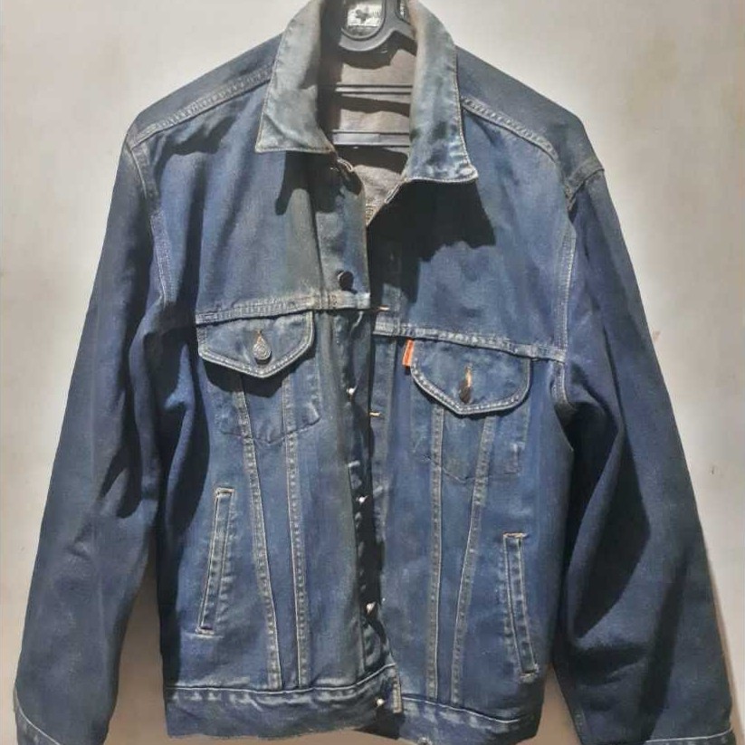 Jaket Jeans Pria Walrus Size M Preloved, Ex Pribadi MINUS Kerah Ada Sobek Faktor Usia