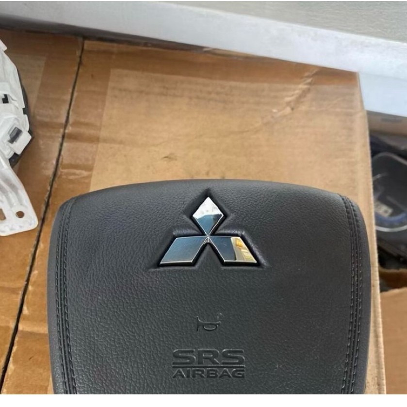 Airbag stir pajero