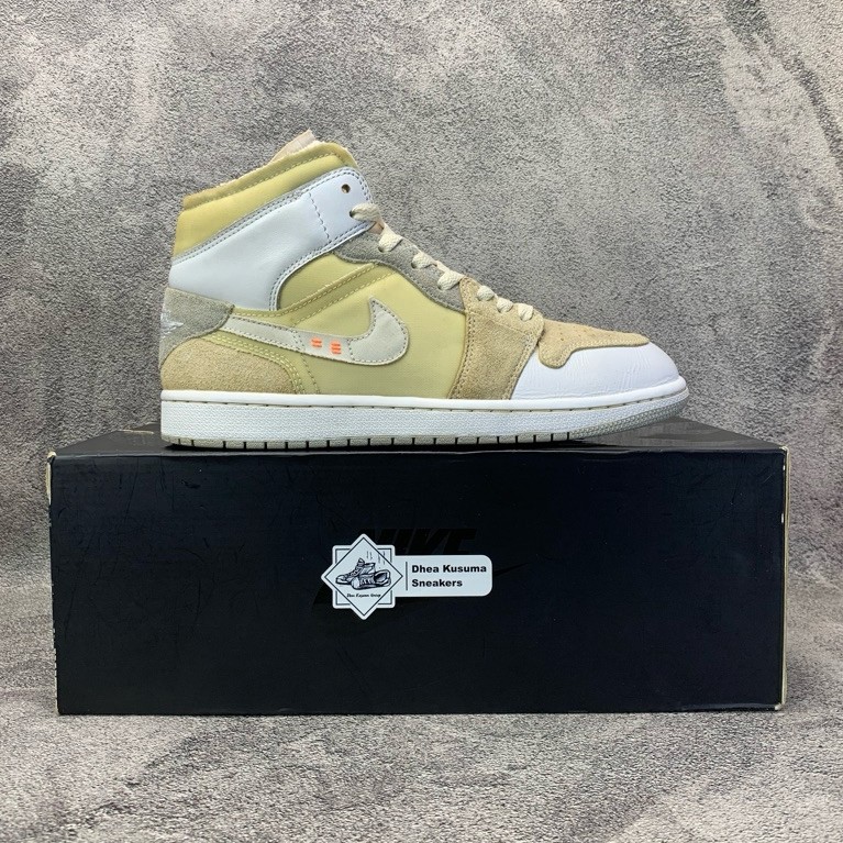 Sepatu Second Air Jordan 1 Mid ‘Inside Out’  Size 40,5 insole 25,5 cm  Original Guarantee 100%