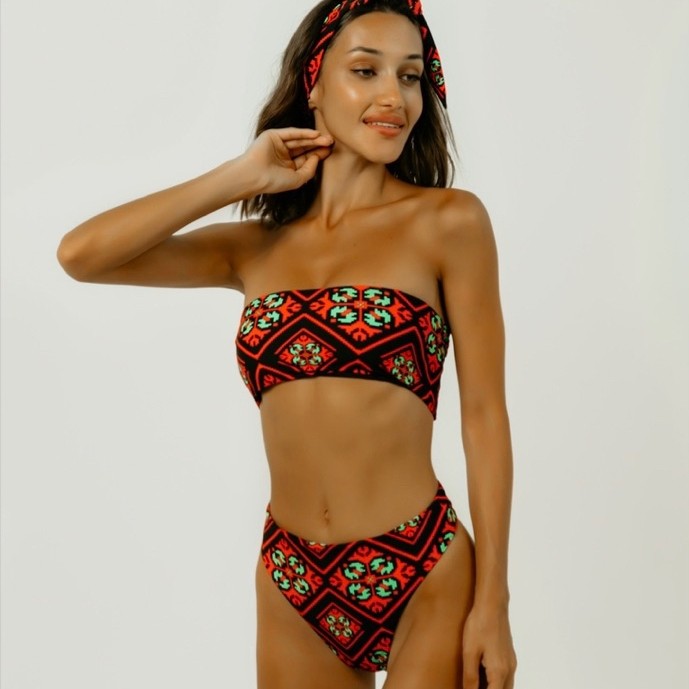 Banda Bendeu Top & Neira Highwaist Bottom Bikini Reversible Red & Black