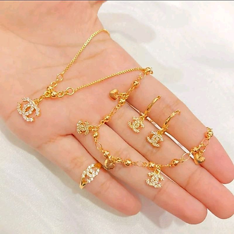 satu set perhiasan anak perempuan remaja titanium gold anti luntur