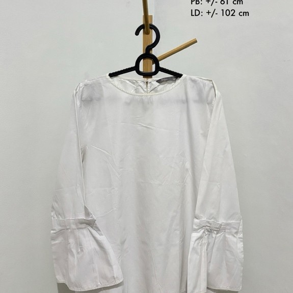 Preloved ST.YVES Blouse/Top/Atasan Wanita