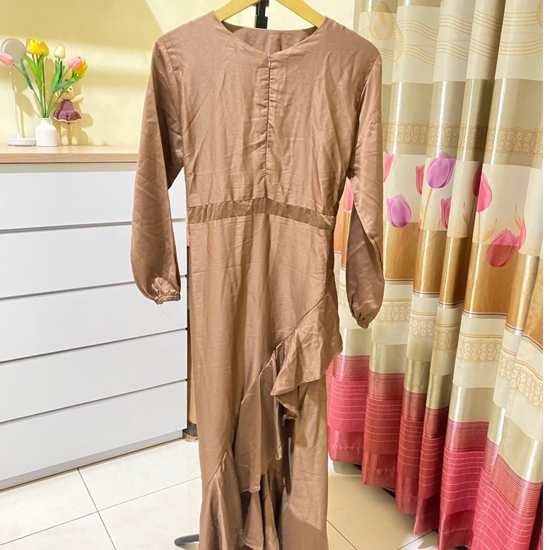 [PRELOVED] dress wanita | dress kondangan wanita ld 110 cm Pj 125cm - preloved skincare, make up & b