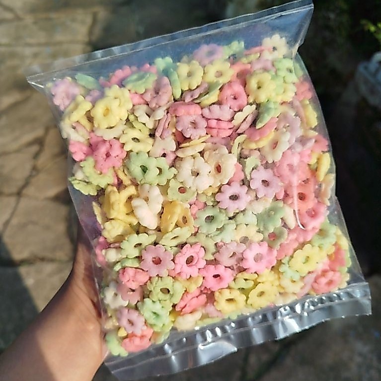 RIRI SNACK JADUL SAKURA WARNA WARNI GURIH ENAK