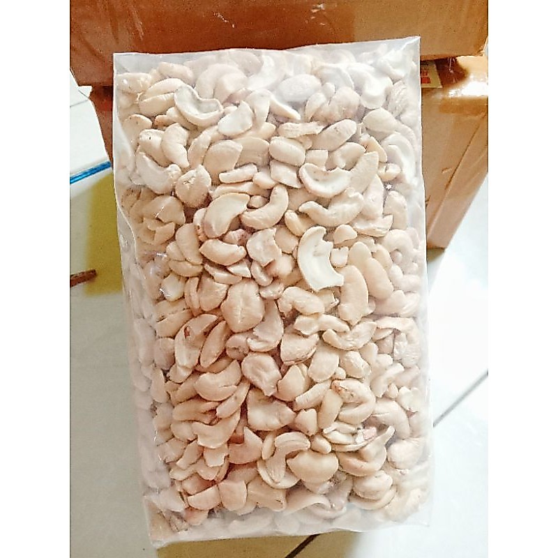 Vintagey2K2 Kacang Mete / Mede Pecah / Patahan Mentah 1 Kg
