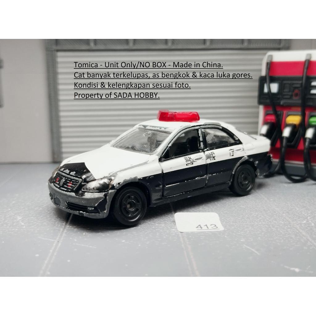 Tomica No 32 Toyota Crown Patrol Car Unit Only JUNK