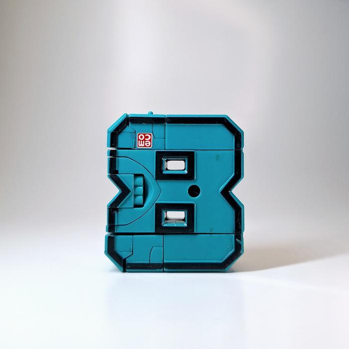 Figure Mega Botz Pocket Morphers - Nomor 8 EMCO Original