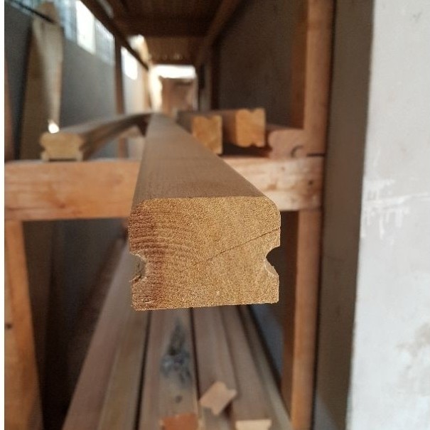 pegaangan / reling kayu NR33