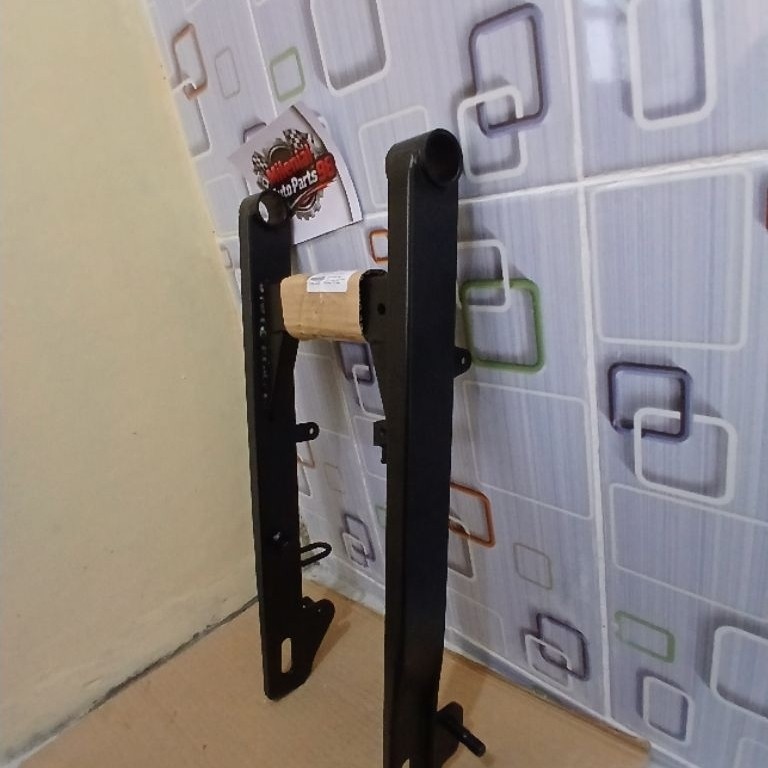 Garpu Belakang / Swing Arm / Lengan Ayun Supra X 125 R (Disc/Cakram)Part Number: 52200-KTM-850ZB
