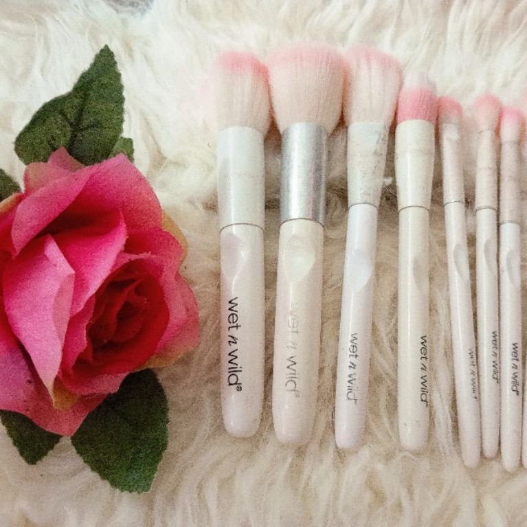 Preloved Wet and Wild Brush Set 8 pcs