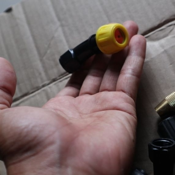 NOZZLE SPRAYER LUBANG 1