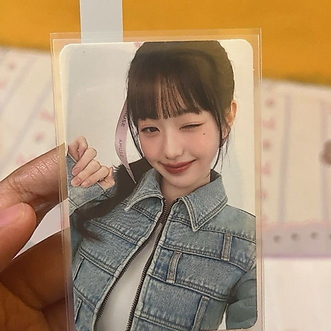 WONYOUNG JEANS X AMUSE PHOTOCARD OFFICIAL