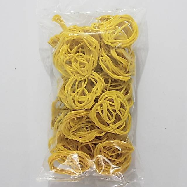 Kerupuk mie kuning Mentah
