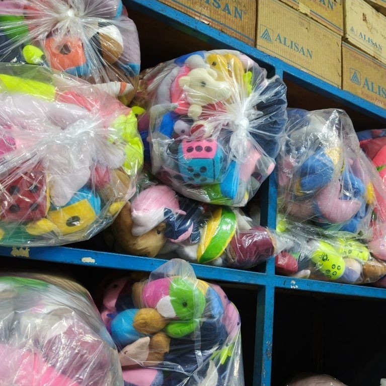 boneka kecil capit