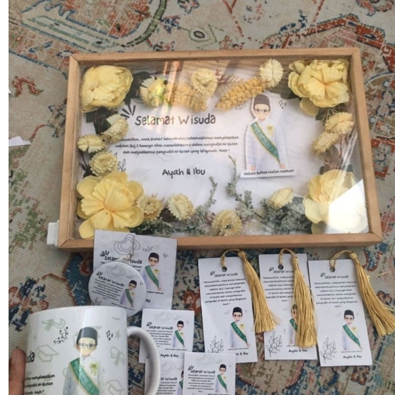 Bingkai foto hadiah ulangtahun/wisuda