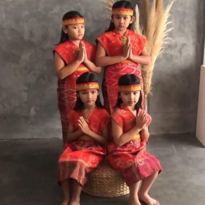 Best Seller Baju Menari Adat Batak Anak Perempuan Ulos