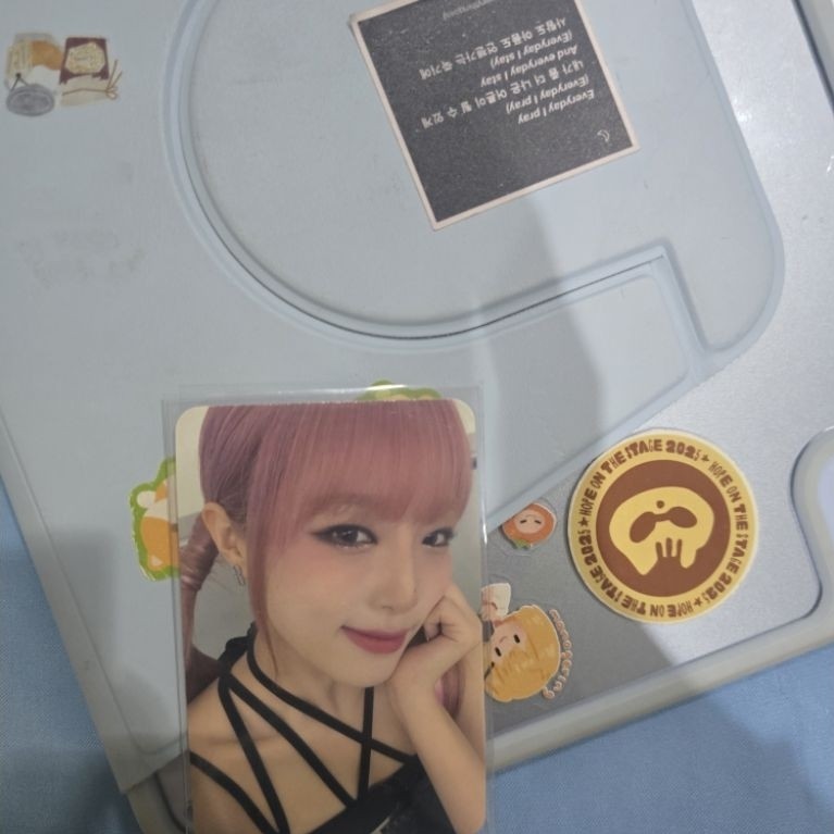 yena photocard lilybyred official