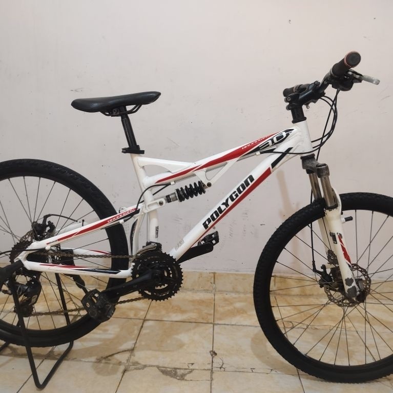Sepeda Gunung Polygon Broadway 3.0 ban 26 (bekas pakai)