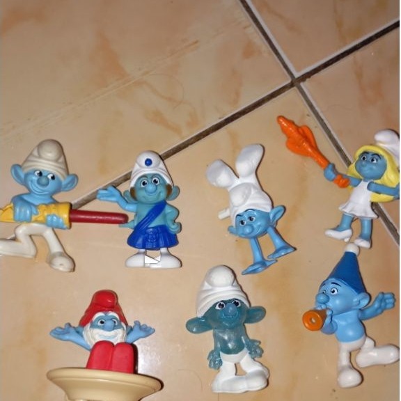 Mainan mcd smurf