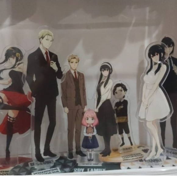 Yoshinoya spy x family set standee
