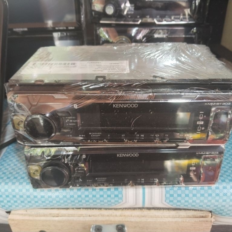 Single Din Deckless Kenwood KMM-BT303 Bekas